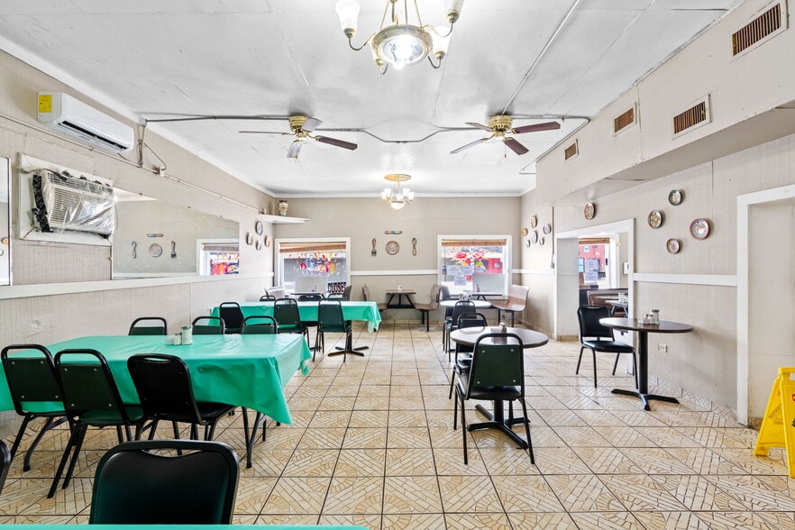 More Photos Of 1103 Pleasanton Rd, San Antonio Storefront Retail Residential For Sale