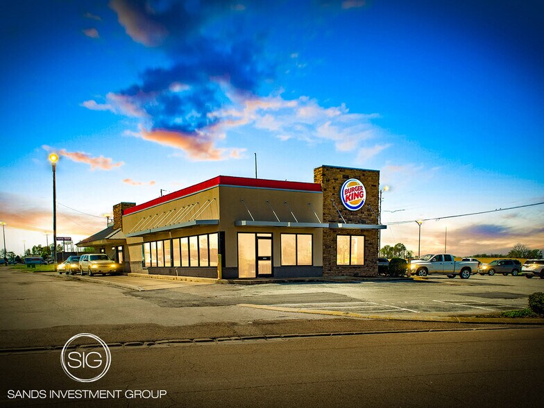 Primary Photo Of 1700 W Reelfoot Ave, Union City Restaurant For Sale