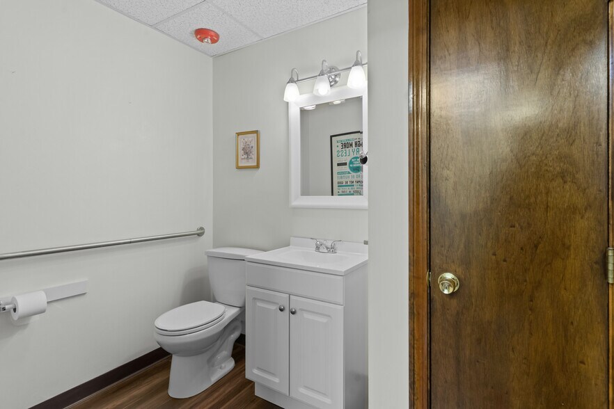 More Photos Of 1050 Main St, East Greenwich Office For Sale