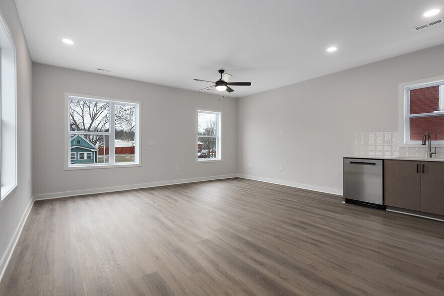 More Photos Of 4523 Forest Ave, Kansas City Multifamily For Sale