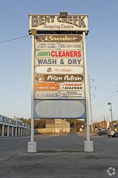 More Photos Of 9770-9798 Forest Ln, Dallas General Retail For Lease