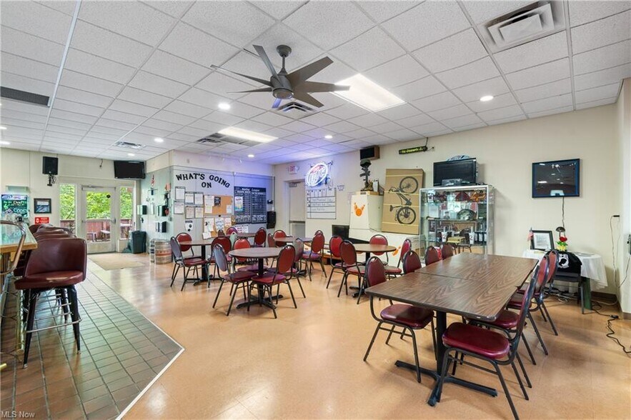 More Photos Of 6483 State Rd, Parma Office For Sale