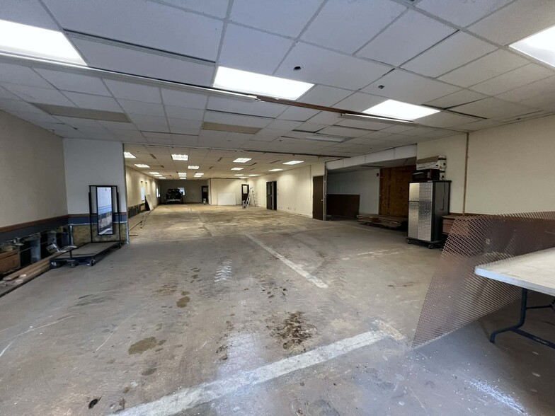 More Photos Of 2533-2541 Rulon White Blvd, Ogden Manufacturing For Lease