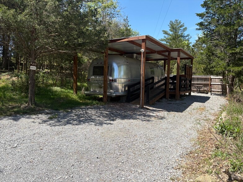 More Photos Of 210 Deepwell Woods Rd, Crab Orchard Multifamily For Sale