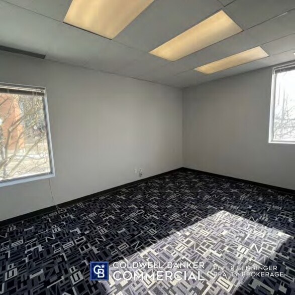 More Photos Of 22 Water St S, Kitchener Office For Lease