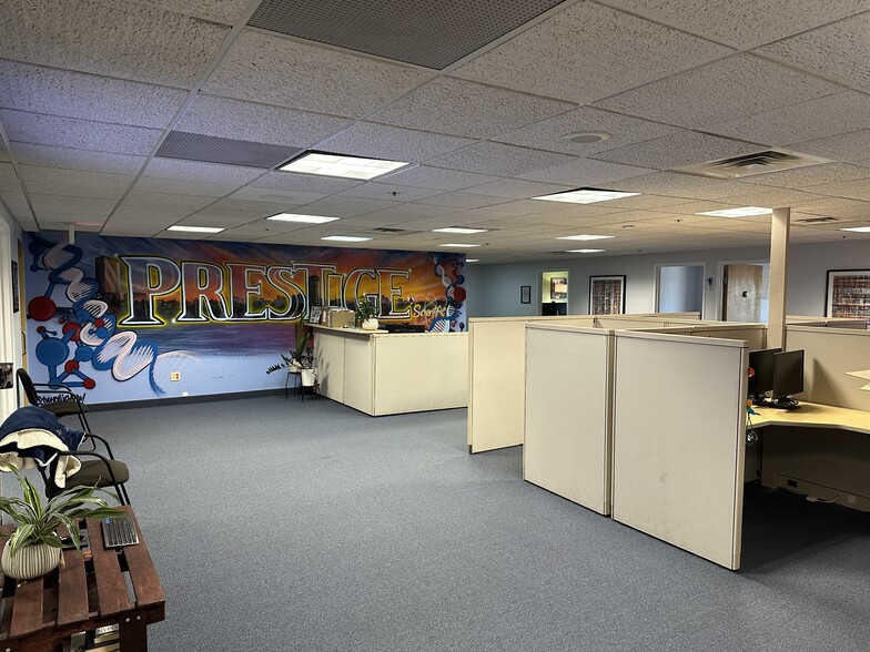 More Photos Of 409 Fortune Blvd, Milford Office For Lease