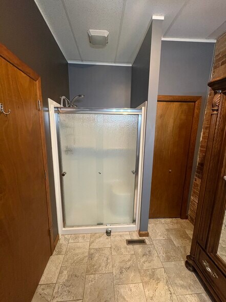 More Photos Of 814 Main St, Rochester Office Residential For Sale