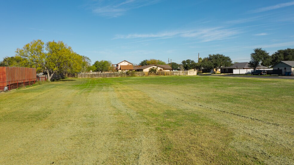 More Photos Of 509 S Storts St, Poth Land For Sale