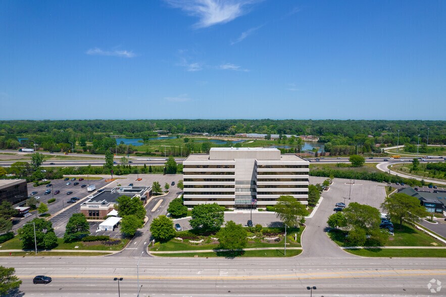 More Photos Of 707 Skokie Blvd, Northbrook Unknown For Lease