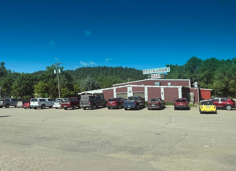 More Photos Of 1401 Laurel Ave, Whitewood Restaurant For Sale