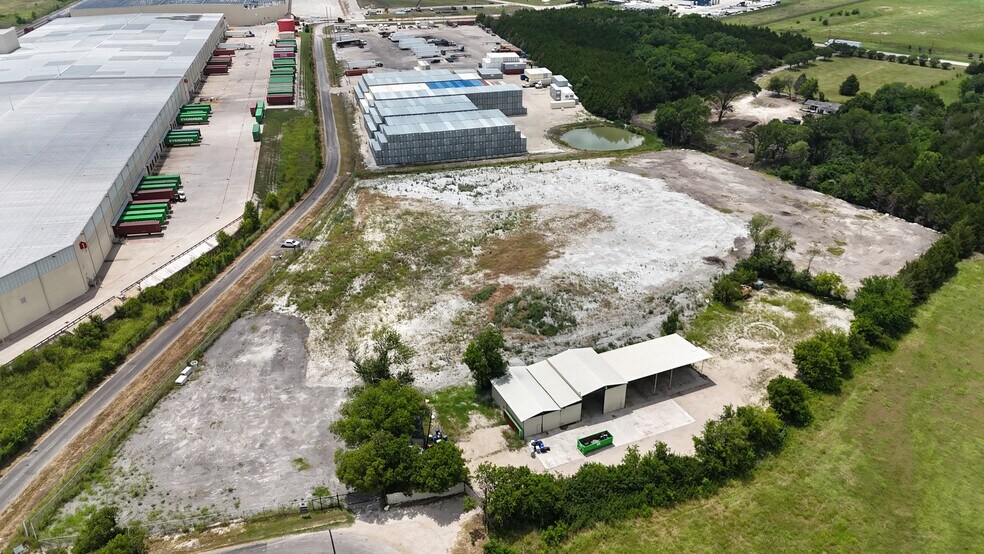 More Photos Of 601, 867, & 906 Talco Rd, Lancaster Land For Lease