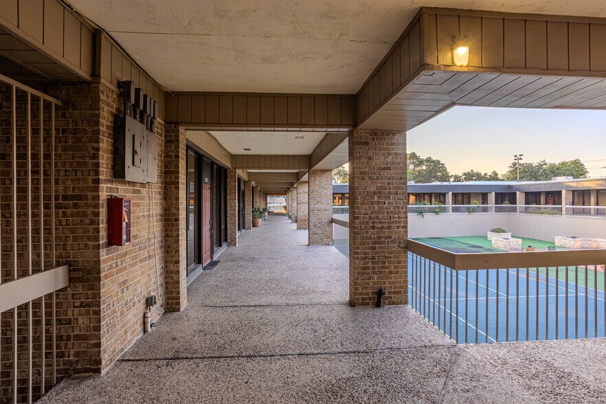 More Photos Of 3355 Cherry Ridge St, San Antonio Office For Lease