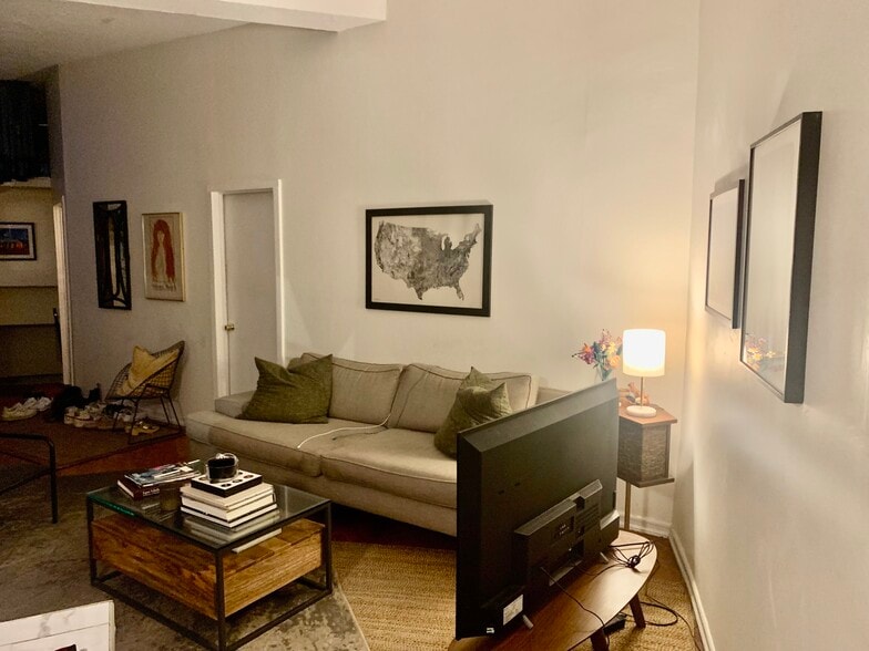 More Photos Of 373 S 1st St, Brooklyn Storefront Retail Office For Sale