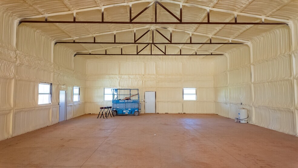 More Photos Of 11770 Black Sand Dr, Edmond Manufacturing For Sale