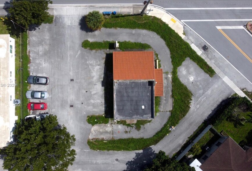 More Photos Of 14100 W Dixie Hwy, Miami Restaurant For Sale