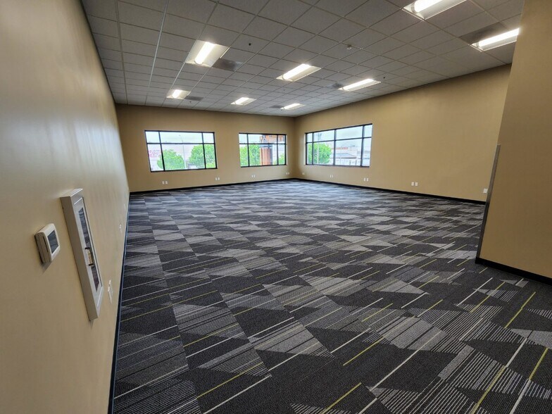 More Photos Of 4611 Nw Fruit Valley Rd, Vancouver Warehouse For Lease