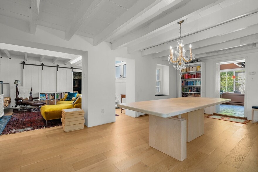 More Photos Of 4075 Branches Ln, Doylestown Flex For Sale