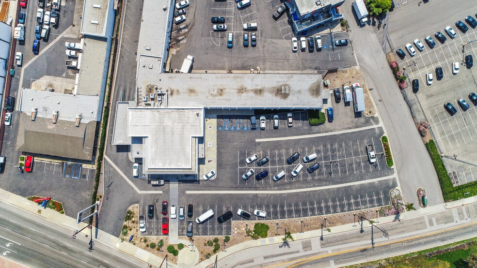 More Photos Of 3650 E Main St, Ventura Auto Dealership For Lease