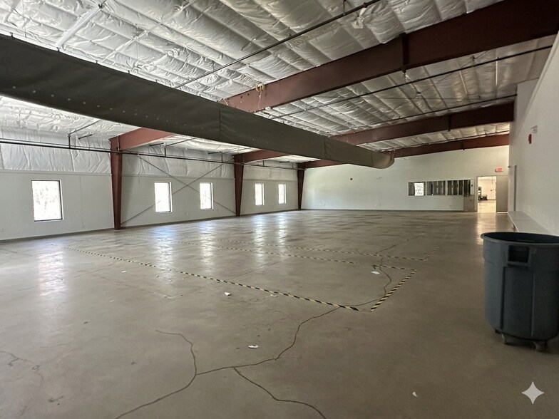 More Photos Of 166 Riverside Industrial Pky, Portland Shelter For Lease