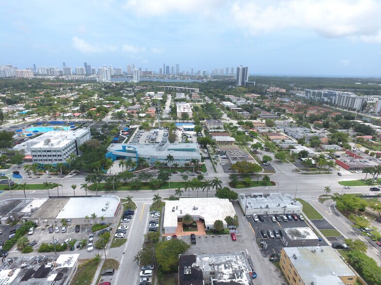 More Photos Of 16870-16880 NE 19th Ave, North Miami Beach Medical For Lease