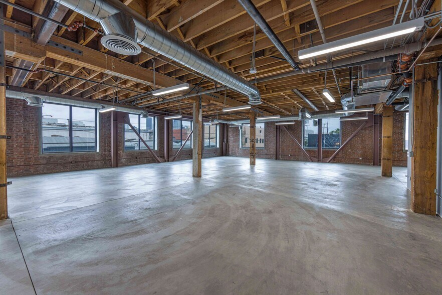More Photos Of 440 Seaton St, Los Angeles Loft Creative Space For Lease