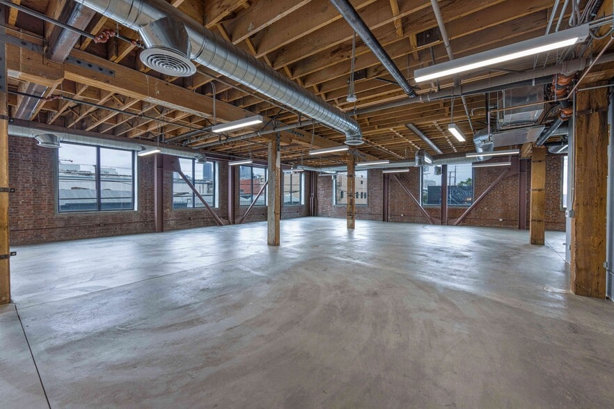More Photos Of 440 Seaton St, Los Angeles Loft Creative Space For Sale