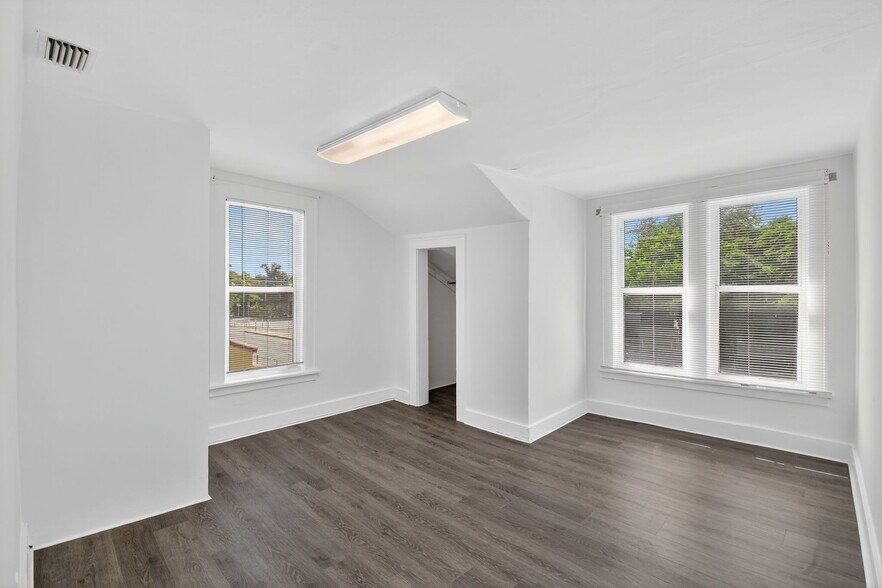 More Photos Of 220 SW 16th St, Dania Beach Office For Lease