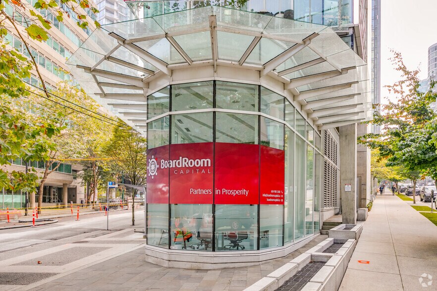 More Photos Of 1260-1280 W Pender St, Vancouver Storefront For Sale
