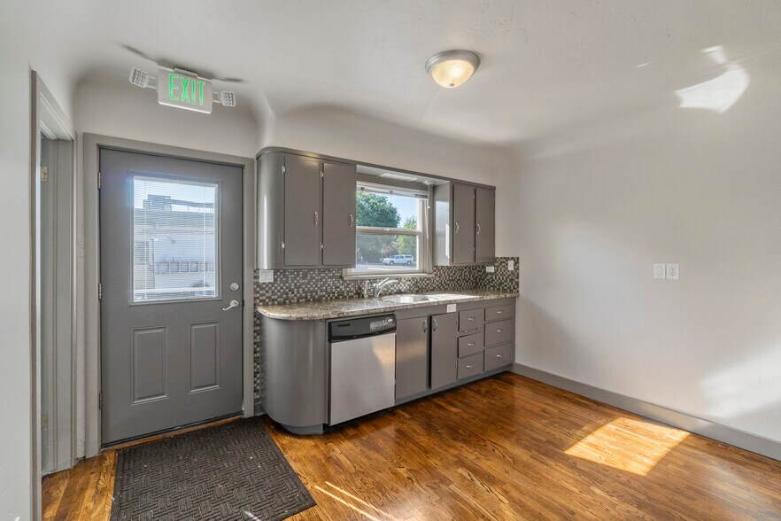 More Photos Of 1216 7th St S, Nampa Office Residential For Lease