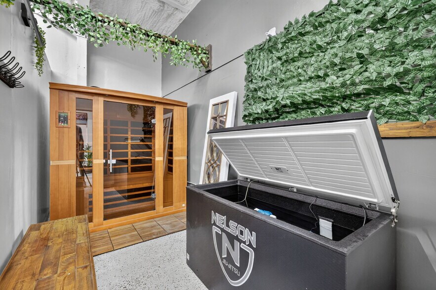 More Photos Of 3319 13th St, Saint Cloud Warehouse For Sale