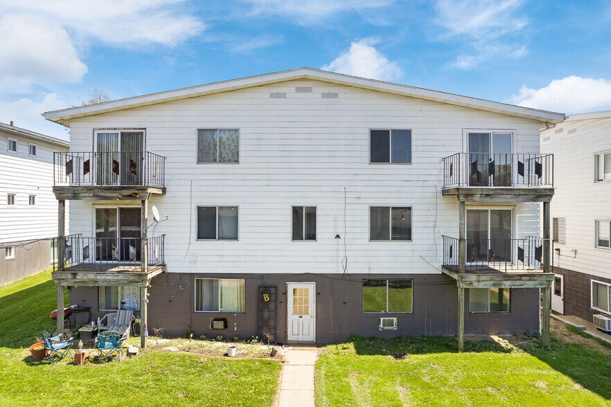 More Photos Of 552 Treeside Dr, Akron Apartments For Sale