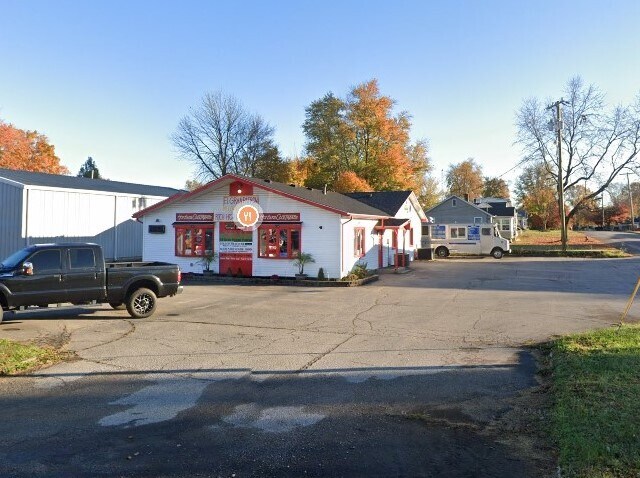 More Photos Of 621 S Indiana Ave, Sellersburg Fast Food For Sale