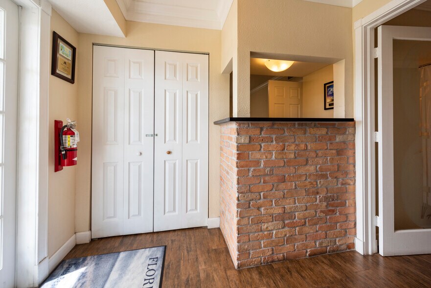 More Photos Of 45 E Sheridan St, Dania Beach Office Residential For Lease