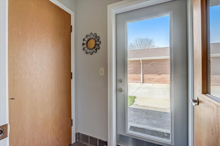 More Photos Of 111-113 Depot, Johnson Creek Medical For Sale