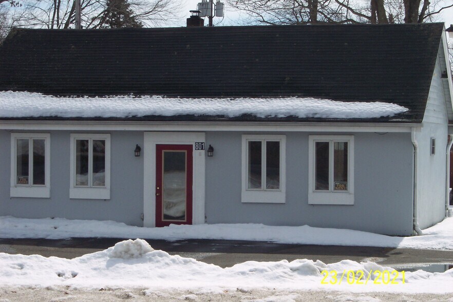 More Photos Of 805 Terryville Ave, Bristol Storefront Retail Office For Sale