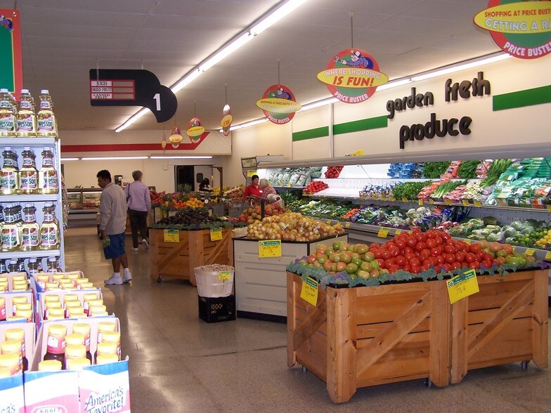 Primary Photo Of 3412 W Baker St, Plant City Unknown For Lease