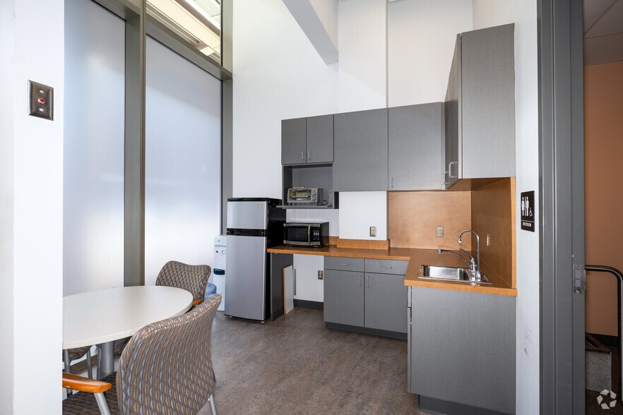 More Photos Of 835 W Hamilton St, Allentown Apartments For Lease