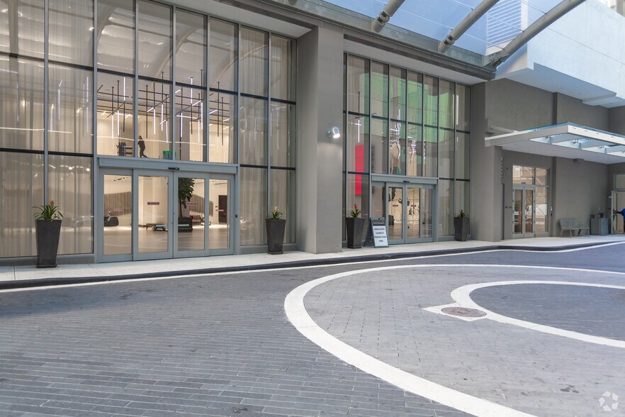 More Photos Of 1100 Brickell Bay Dr, Miami Office For Lease