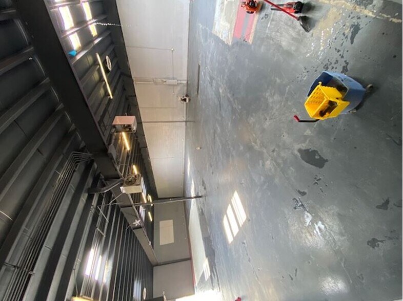 More Photos Of 505 Nucla Way, Aurora Warehouse For Lease