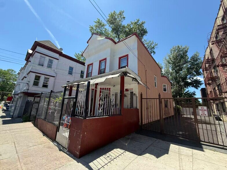 More Photos Of 3935 Barnes Ave, Bronx Land For Sale