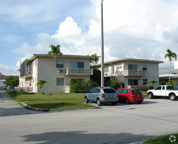Primary Photo Of 2072 NE 169th St, Miami Apartments For Sale