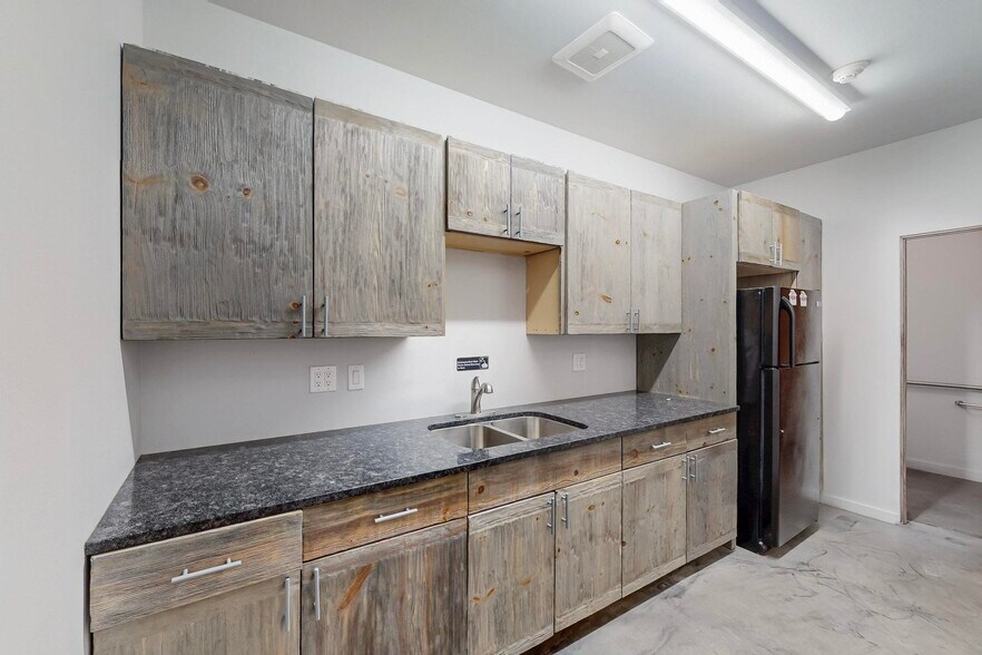 More Photos Of 314 El Pueblo Rd NW, Albuquerque Warehouse For Lease