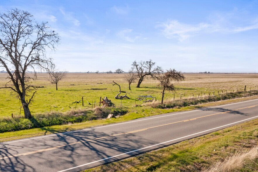 More Photos Of 3491 W Wise Rd, Lincoln Land For Sale