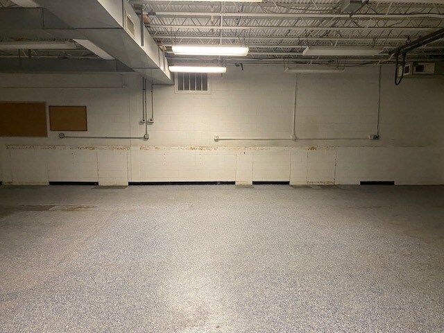 More Photos Of 1700 Lynch Rd, Evansville Industrial For Sale