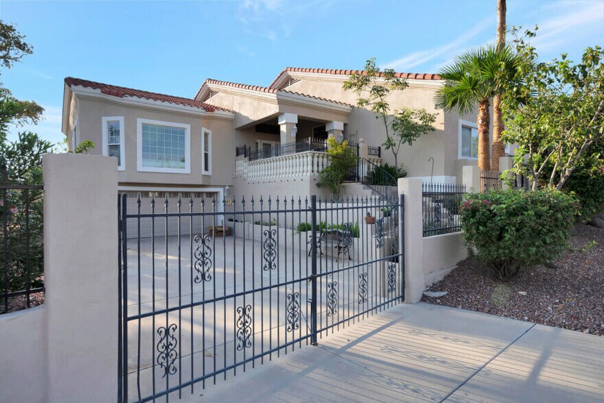 More Photos Of 15825 N 19th Pl, Phoenix Assisted Living For Sale