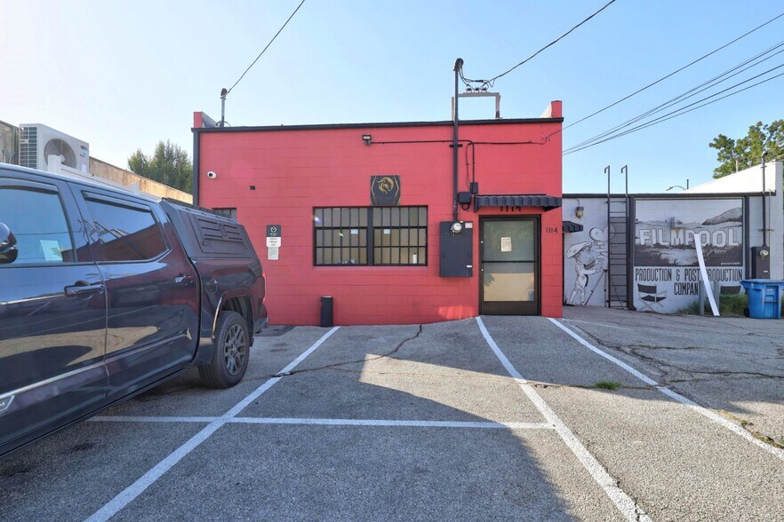More Photos Of 1114 W Magnolia Blvd, Burbank Storefront Retail Office For Sale