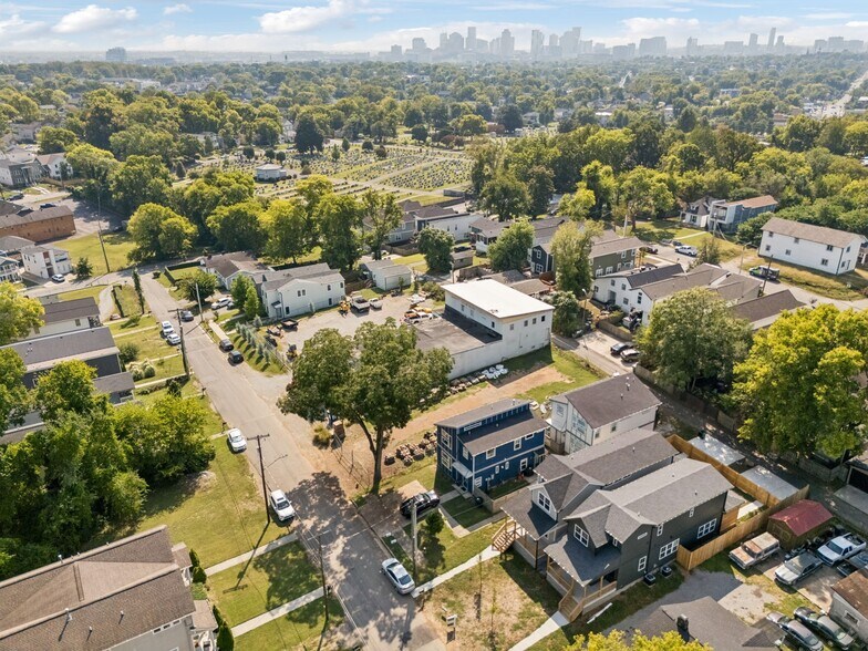 More Photos Of 1715 Pecan St, Nashville Warehouse For Sale