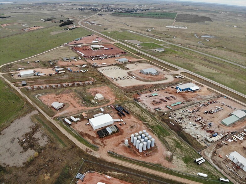 More Photos Of 132 104 Ave S, Killdeer Warehouse For Lease