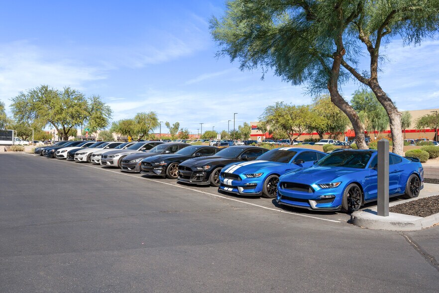 More Photos Of 14982 N 83rd Pl, Scottsdale Showroom For Sale