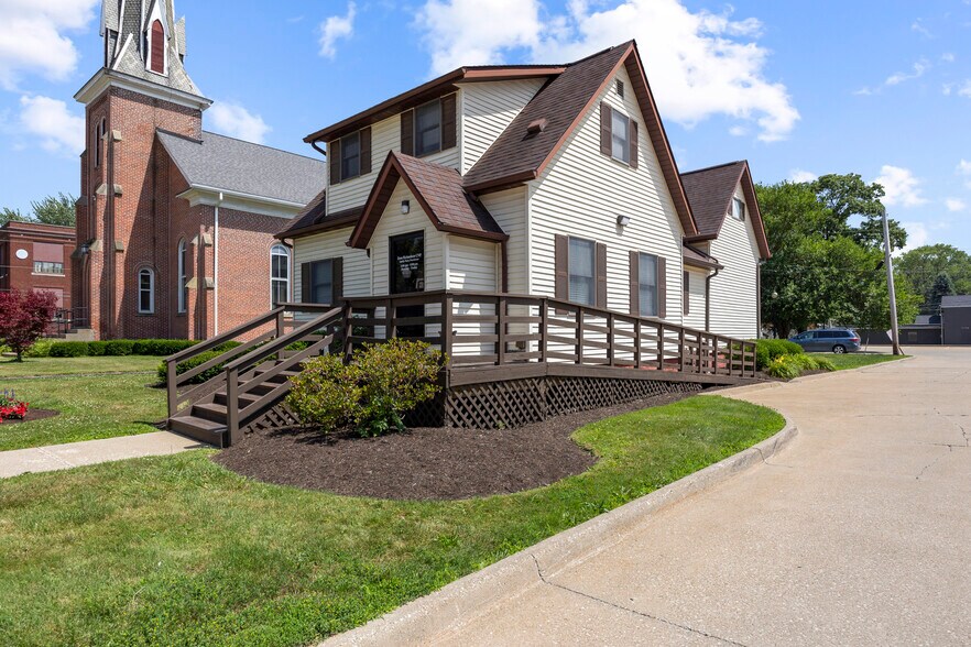 More Photos Of 18 E Main St, Seville Medical For Sale